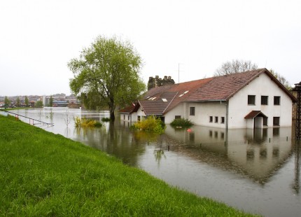 Louisiana Flooding Leaves Most Vulnerable Struggling to Rebuild feat