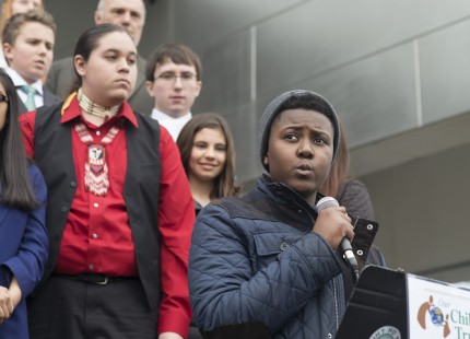Youth deliver thousands of petition signatures in support of climate lawsuit to White House feat