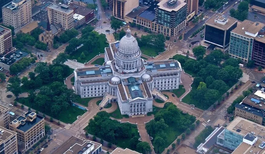 compressed-wisconsin-capitol